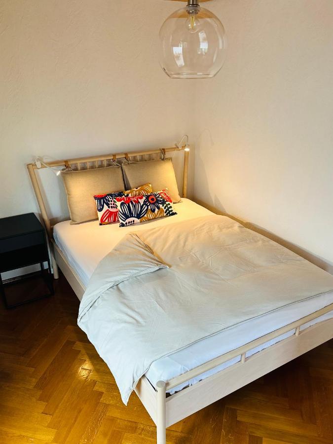 Sunroom 2 Bed Apartment West Town B17 Heidenheim an der Brenz Exterior photo